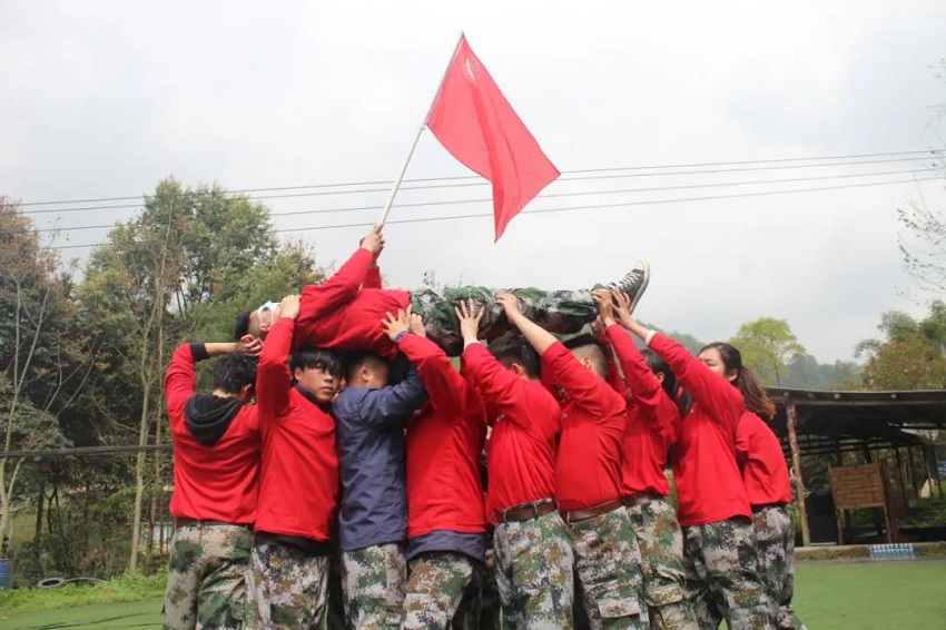 水思源——熔煉團(tuán)隊(duì)、拓展未來(lái)！