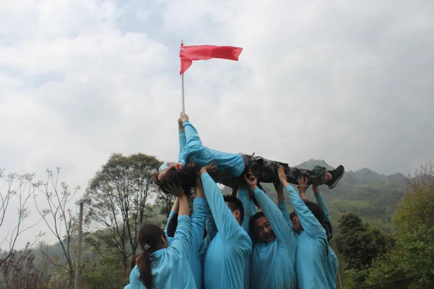 水思源——熔煉團(tuán)隊(duì)、拓展未來(lái)！