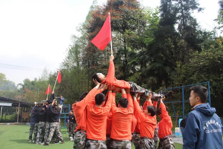 水思源——熔煉團(tuán)隊(duì)、拓展未來(lái)！