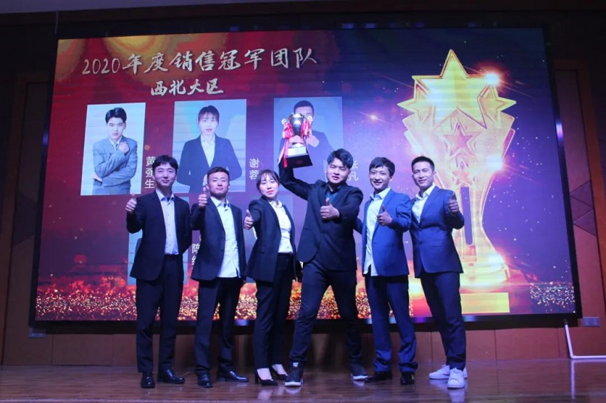 水思源——熔煉團(tuán)隊(duì)、拓展未來(lái)！